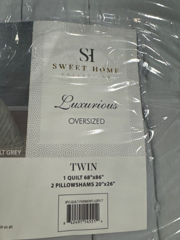 Photo 2 of ***2 complete sets*** Sweet Home Collection Quilts Twin Size 2 Piece Set Vintage Pre Wash Oversized Reversible Pattern with Pillow Shams, Light Gray Fairmont 