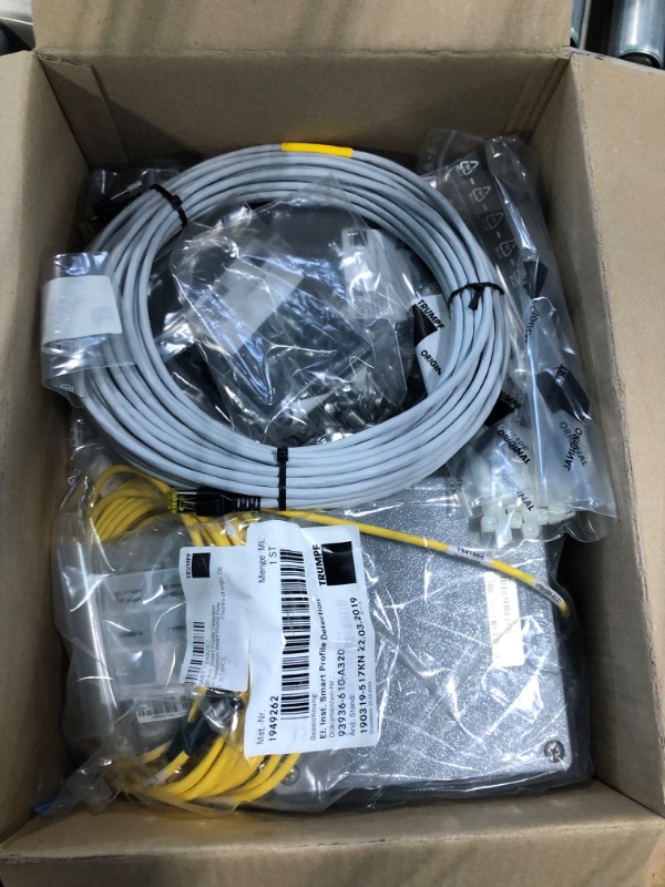 Photo 1 of 5L 110V Manual Lifting Rotary Evaporator RE-501 Lab Rotary Vacuum Evaporator with Water Bath Lab Condenser with Vacuum Gauge 10-120rpm Speed Lab Evaporation Equipment