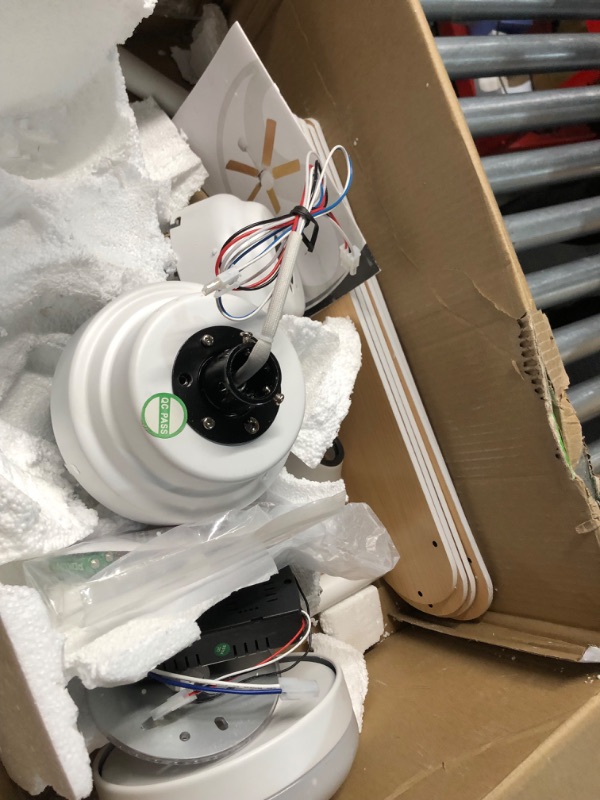 Photo 1 of ***USED - INCOMPLETE - SEE PICTURES***
Hunter Fan Company, 51080, 42 inch Newsome Fresh White Low Profile Ceiling Fan with LED Light Kit and Pull Chain