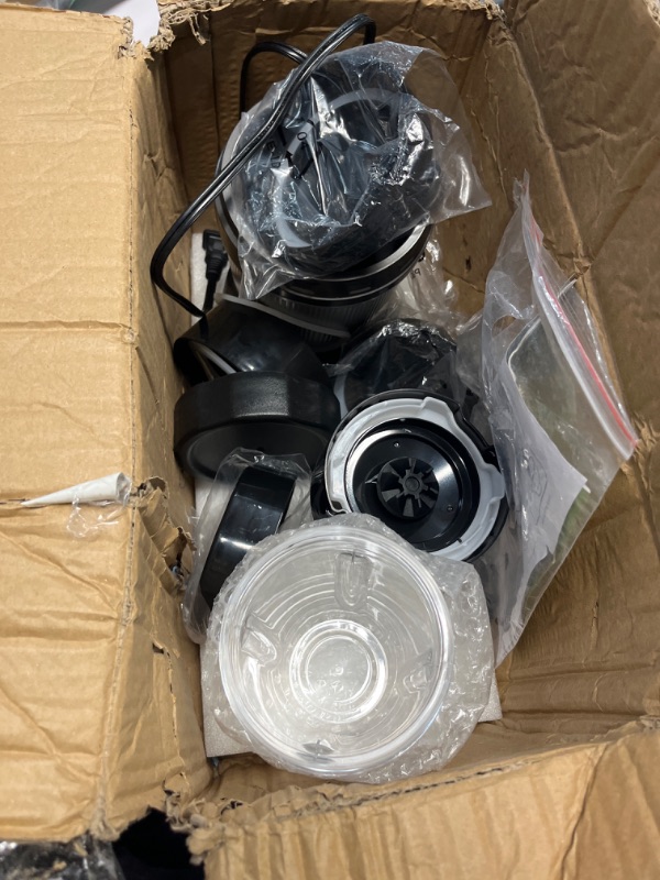 Photo 1 of ****MISSING ONE CUP****

ITEM TURNS ON 

Smoothie Blender, 1000 W Upgraded Compact Personal Blender for Shakes and Smoothies, Juice, Frozen Drinks, Sauces & More, Smoothies Maker with 2 * 26 Oz To-Go Cups, 2*Spout-Lids