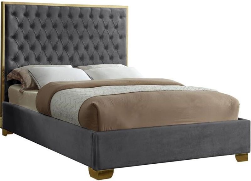 Photo 1 of ***TRUCK/TRAILER PICKUP ONLY - NONREFUNDABLE - THIS SALE FINAL -  PARTS ONLY - SEE COMMENTS***
Meridian Furniture Lana Collection Modern | Contemporary Velvet Upholstered Bed with Deep Detailed Tufting and Gold Legs, King, White
