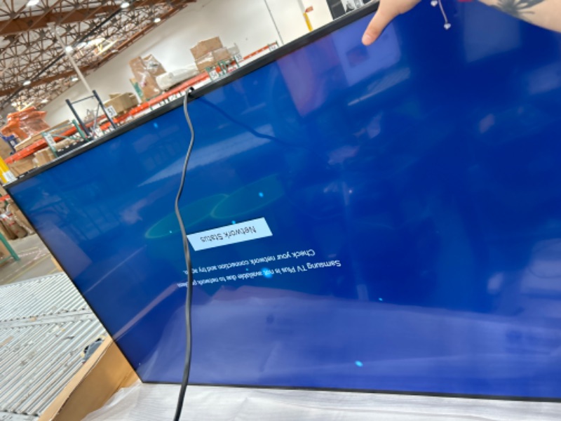 Photo 2 of 55” Class DU8000 Crystal UHD Smart TV