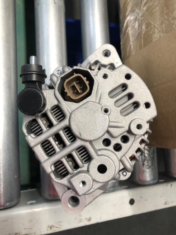 Photo 6 of ACDelco 84143543 Alternator