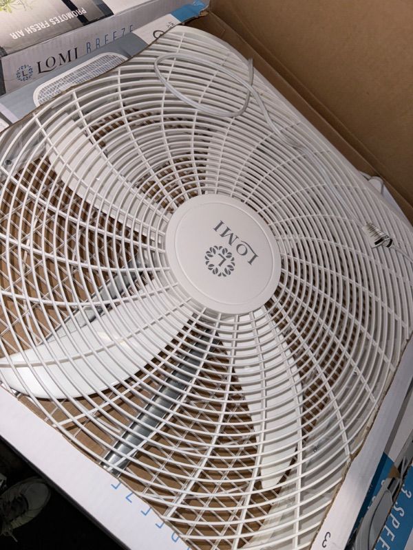 Photo 2 of *POWERS ON//WING OF FAN BROKEN** LOMI 20" Portable Box Fan
