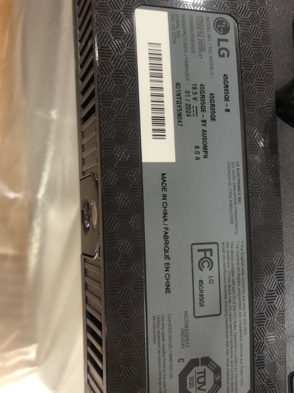 Photo 3 of *NEW TESTED* LG 45GR95QE-B Curved Ultragear Gaming Monitor 45-Inch (3440 x 1440) OLED Display, 240Hz Refresh Rate, 0.03ms GtG Response Time, NVIDIA G-SYNC Compatible, Contrast Ratio 1.5M:1, Black
