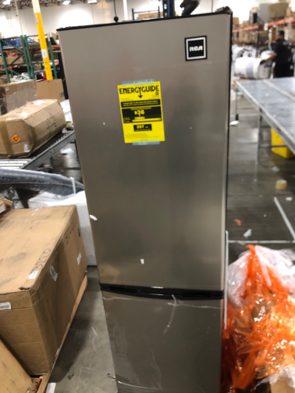 Photo 2 of ***Parts Only*** RCA RFR9004 Cubic Foot Fridge with Bottom Mount Freezer, 9.2 cu. ft, Stainless
