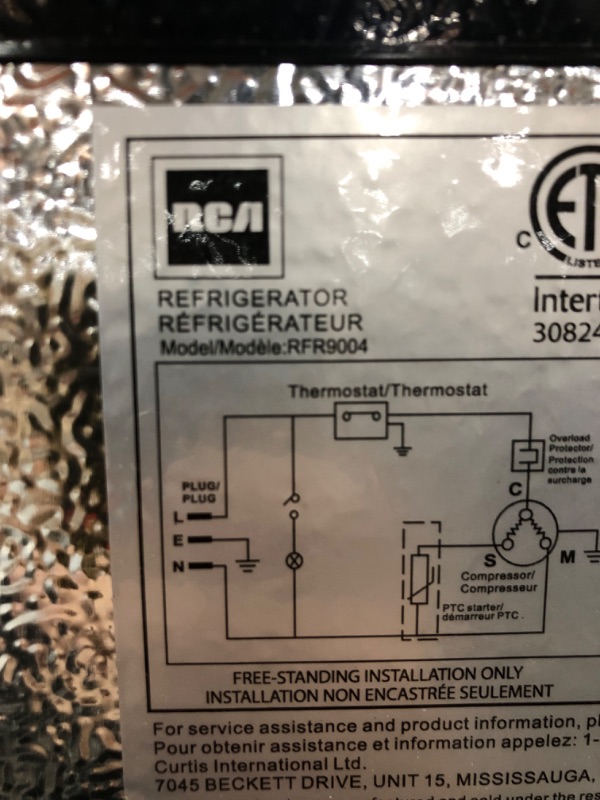 Photo 3 of ***Parts Only*** RCA RFR9004 Cubic Foot Fridge with Bottom Mount Freezer, 9.2 cu. ft, Stainless
