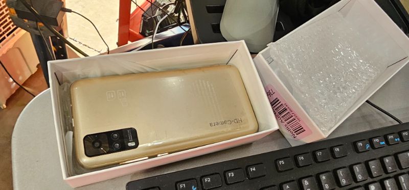 Photo 1 of Android Unlocked Cell Phones, Y53S 5.45in FHD Screen Dual SIM Face Unlocked Mobile Phone, 2GB 32GB ROM Ultra Thin Smartphone, 128G Expansion, 2800mAh, Dual Camera, Bluetooth(Gold)