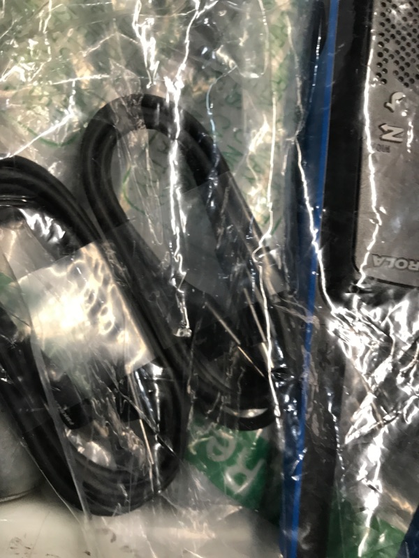 Photo 3 of ***Both radios transmit but only one of them receives***Motorola Solutions, Portable FRS, T802, Talkabout, Two-Way Radios, Emergency Preparedness, Rechargable, 22 Channel, 35 Mile, Black W/Blue, 2 Pack