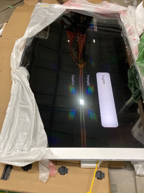 Photo 2 of 98" Class QM7-Series 4K UHD HDR QD-Mini LED Smart Google TV (2024)