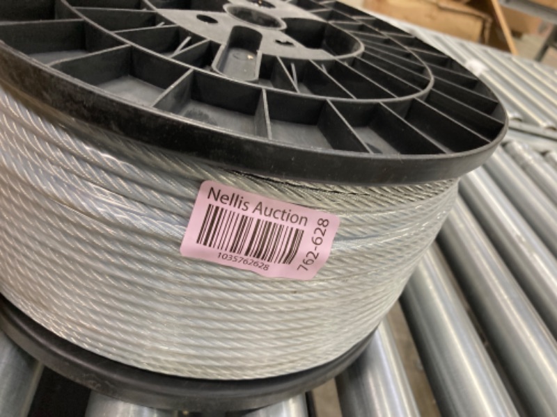 Photo 2 of 1/4" Stainless Steel Cable,7x19 Strand Aircraft Wire Rope,Cable for Heavy Duty Applications,Zip Iine and Outdoor Pulley Cables,Deck Railing, with Gloves,Breaking Strength 6400 Ibs,600FT