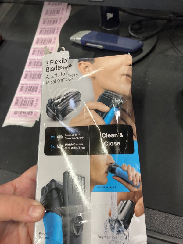 Photo 1 of Braun Electric Razor for Men, Series 3 310s Electric Foil Shaver, Rechargeable, Wet & Dry Blue 1 Count (Pack of 1)