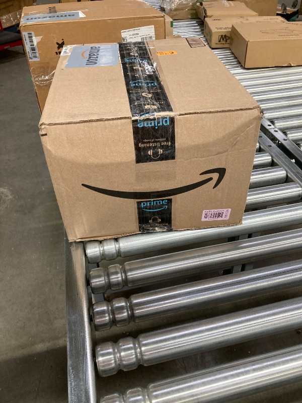 Photo 1 of GOMADEIT Black Center Console Lid Replacement Chevy Silverado Suburban Tahoe GMC Sierra Yukon Console Lid Replace 0227083AA 22861304 Armrest Lids, 2014-2020