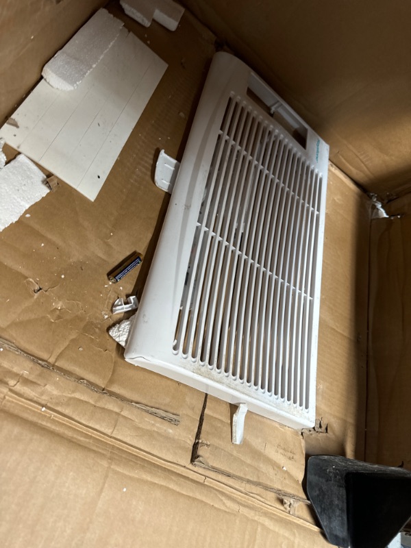 Photo 7 of *POWER SIDE DAMAGED BUT STILL POWERS ON AND THROWS COLD AIR** Keystone 14,500 BTU Window Air Conditioner and Dehumidifier, Window Unit Air Conditioners for Apartment, Living Room, Garage, and Medium to Large Rooms up to 650 Sq.Ft., Window AC Unit with Rem