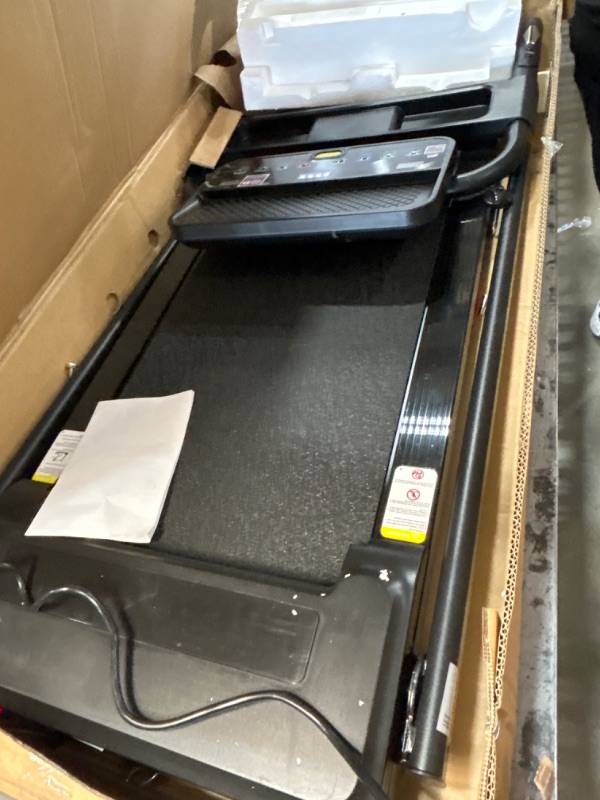 Photo 1 of ***POWERS ON *** UMAY TREADMILL MODEL P8