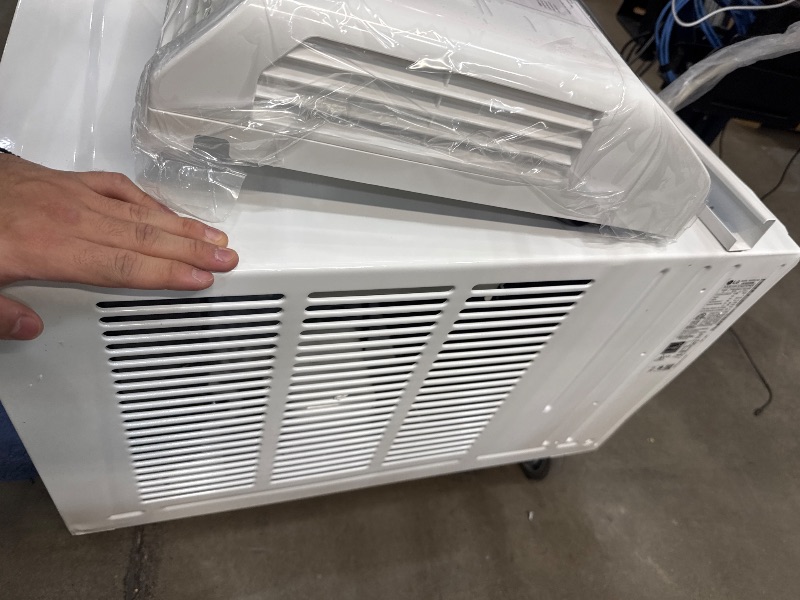 Photo 5 of 12,000 BTU Dual Inverter Smart Window Air Conditioner