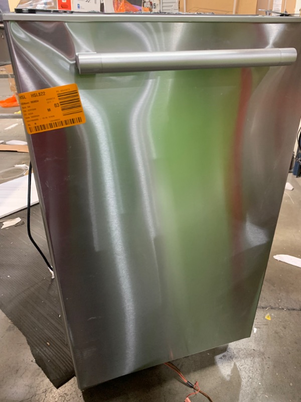 Photo 1 of 18 in. Stainless Steel Built-In Dishwasher
Perfect for tiny kitchens and compact spaces
LED display for easy cycle monitoring
Fits in small spaces, ideal for apartments
**2  blemishes on side & bottom**