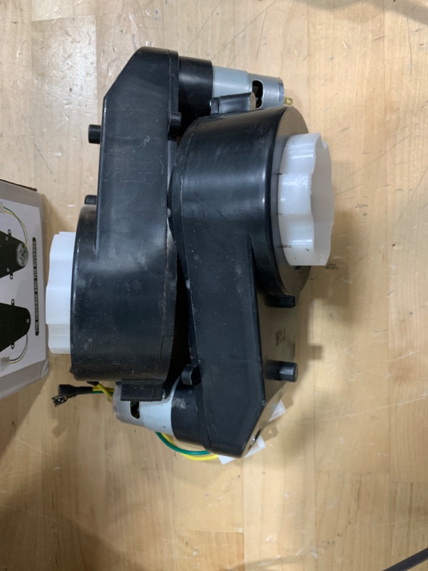 Photo 2 of 12V 40000RPM Powered Wheels Motor Upgrade Gearbox Electric Motor 2 Pcs 12v RS550 High Speed Drive Engine Gearbox Motor Upgrade for Jeep Ride On