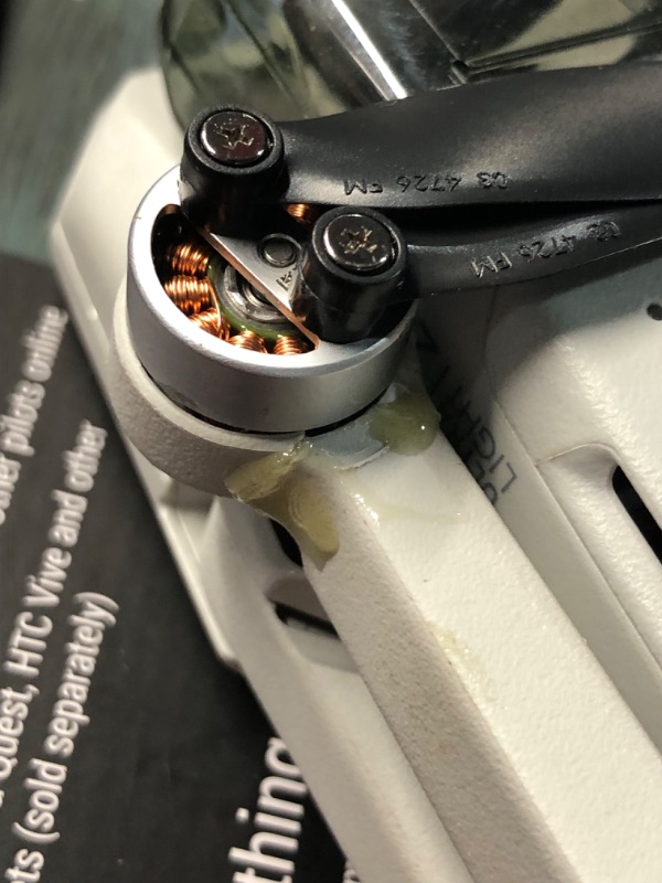 Photo 5 of ***USED - MAJOR DAMAGE - SEE COMMENTS***
DJI Mini 2 SE Fly More Combo, Mini Drone with 10km Video Transmission, 3 Batteries for 93 Mins Max Flight Time, Under 249 g, QHD Video, Auto Return, QuickShots, Drone with Camera for Beginners