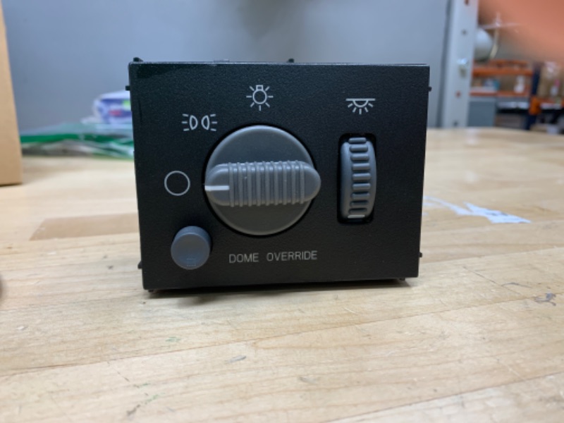 Photo 1 of 15755595 Headlight Switch Replacement for 1999-2002 Chevy Silverado Avalanche Suburban & GMC Sierra Yukon, Headlamp Dimmer Switch Replace# D1534G DS-968