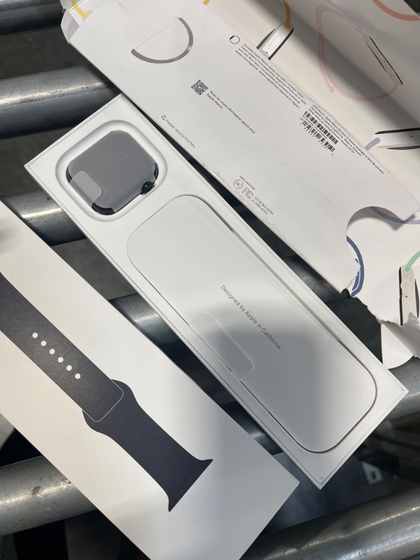 Photo 1 of Apple Watch SE 2nd Generation (GPS) 44mm Aluminum Case with Midnight Sport Band - S/M