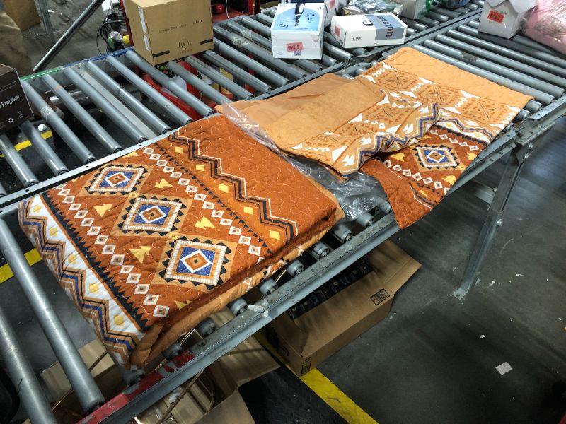 Photo 1 of ***unknown if this is Queen or King size*** 3 Pieces Quilt Set King Size Bedspread Burnt Orange/Rust Coverlet Lightweight Summer Comforter Microfiber Bohemian Bedding Set for All Season Oversized 98x106 Inch Bed Cover(1 Quilt, 2 Pillow Shams)
