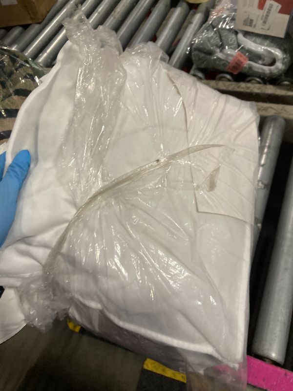 Photo 1 of  ** ONLY ONE PCS *** HYVIF Luxury Down Fiber Pillow - Ultra-Soft, Premium Bed Pillows for Superior Comfort and Support While Sleeping - 1 Pack, King Size (20" x 36")