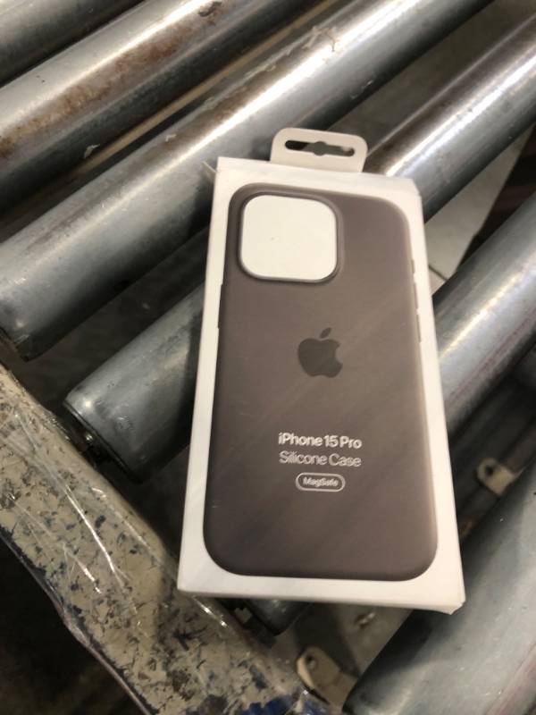 Photo 2 of Apple iPhone 15 Pro Silicone Case with MagSafe - Clay