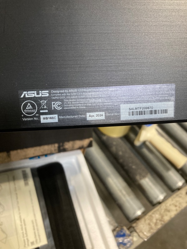 Photo 4 of ***USED****ASUS ZenScreen 15.6” 1080P Portable USB Monitor (MB166C) - Full HD, IPS, USB Type-C, , Tripod Mountable, Anti-Glare Surface, Protective Sleeve, 3-Year Warranty