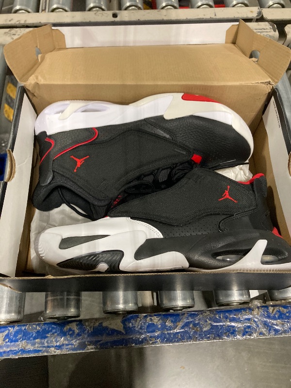 Photo 2 of ***USED****Nike Men's Jordan Max Aura 4 Shoes Black /University Red-White (DN3687 006) (Black Uni Red White, us_Footwear_Size_System, Adult, Men