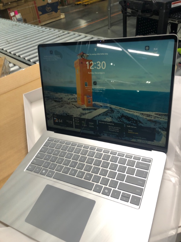 Photo 1 of ***SYSTEM RESTORE REQUIRED / PERFECT CONDITION*** Microsoft 15" Surface Laptop Copilot+ PC (7th Edition, Platinum)