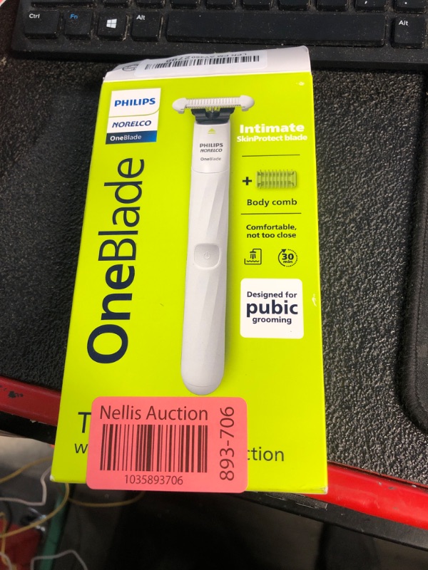 Photo 2 of ****RAZOR MISSING**OneBlade Intimate Pubic Groomer (QP1924/70)