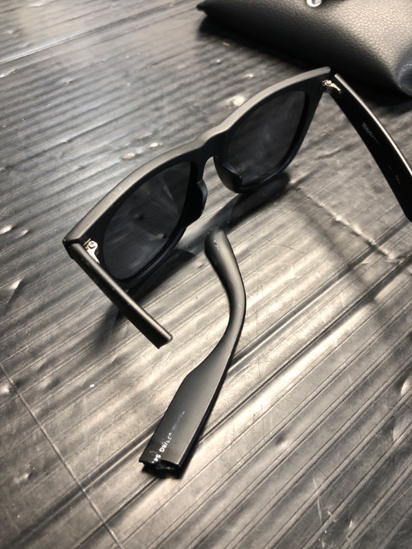 Photo 4 of **bundle of broken ray bans**both have a piece broken off see pics*
Ray-Ban RB4165 Justin Rectangular Sunglasses