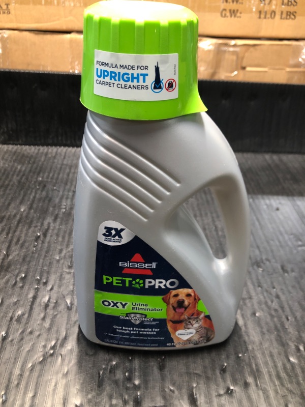 Photo 2 of ***FACTORY SEALED***Bissell Professional Pet Urine Eliminator + Oxy Carpet Cleaning Formula, 48 oz, 1990, 48 Ounce