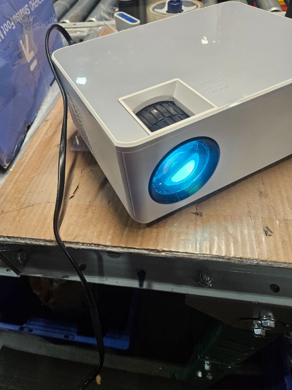 Photo 3 of (UNTESTED) FANGOR 1080P HD Projector