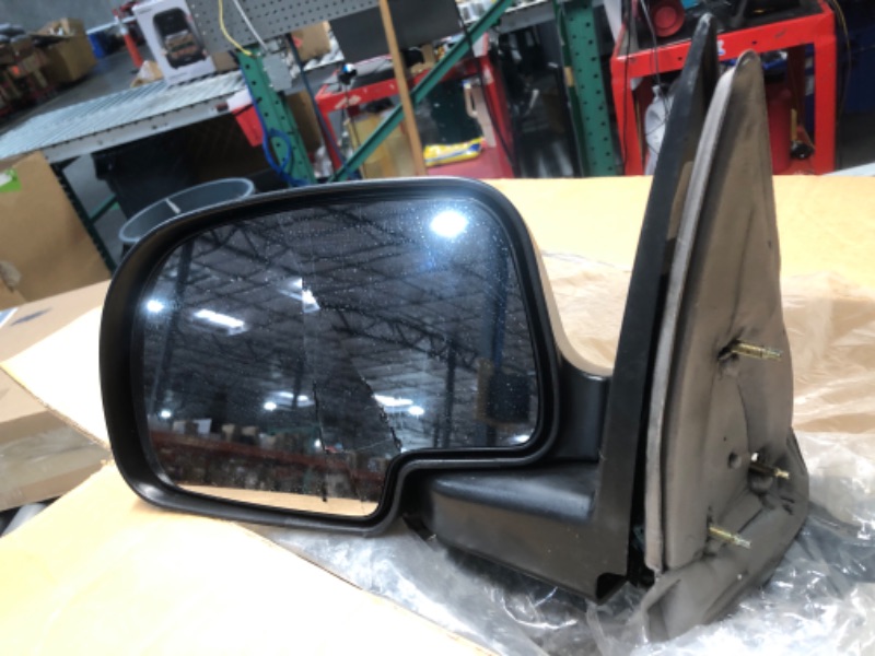 Photo 1 of *USED ONE MIRROR CRACKED*Door Mirrors ECCPP High Performance LH+RH Side Mirror Replacement Driver+Right Side Mirror With Power Adjusted Heated for 2003-2006 For Chevy Silverado Suburban Tahoe For GMC Sierra Yuk