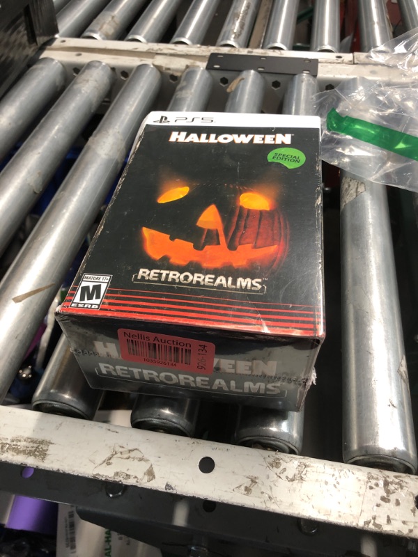 Photo 3 of ***FACTORY SEALED***
Halloween and Ash vs Evil Dead RetroRealms Double Feature Special Edition - PlayStation 5