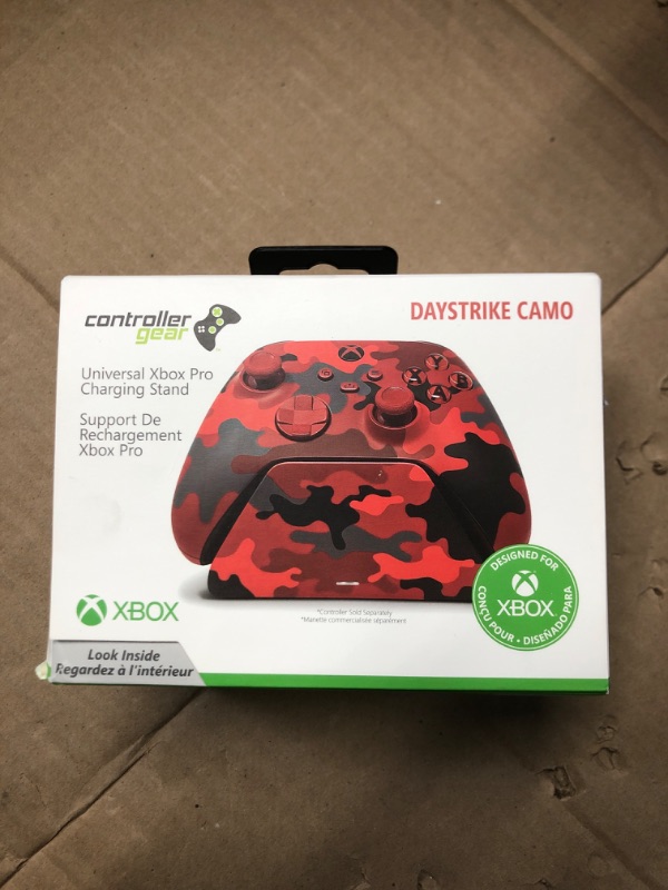 Photo 2 of ***(DOES NOT COME WITH THE CONTROLLER )***
Controller Gear Daystrike Camo Universal Xbox Pro Charging Stand