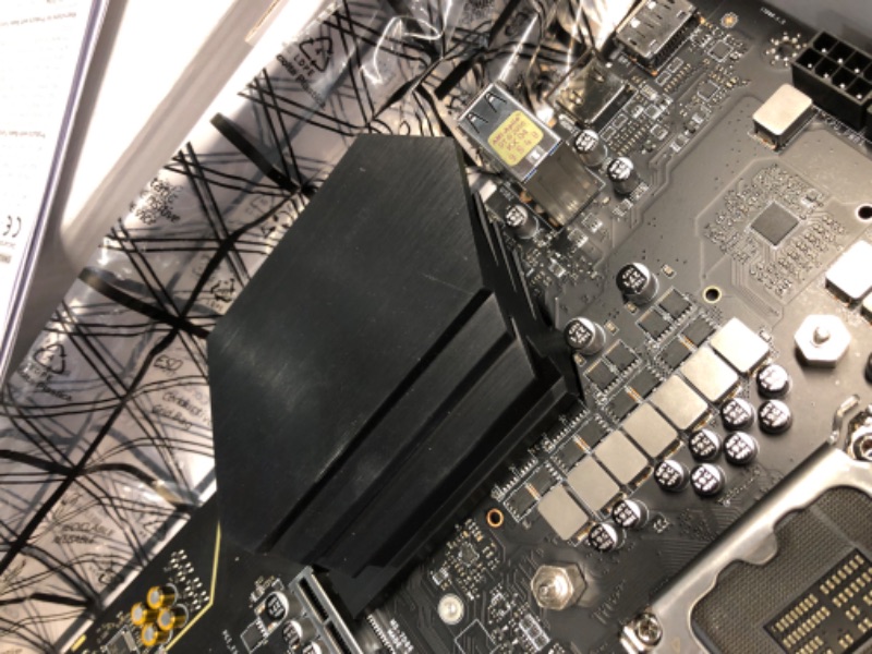 Photo 1 of ***NONREFUNDABLE - MAJOR DAMAGE - PARTS ONLY - SEE COMMENTS***
MSI PRO Z790-S WiFi ProSeries Motherboard (Supports 12th/13th/14th Gen Intel Processors, LGA 1700, DDR5, PCIe 5.0, M.2, 2.5Gbps LAN, USB 3.2 Gen2, HDMI/DP, Wi-Fi 6E, Bluetooth 5.3, ATX)