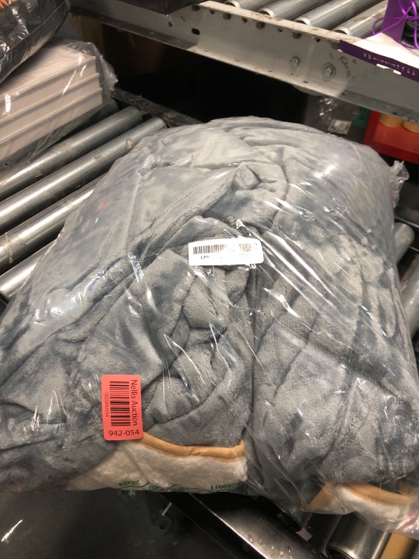 Photo 1 of Bedsure Waterproof Blanket for Bed - Sherpa Fleece Waterproof Dog Blankets for Large Dogs, Pet Blankets for Bed/Couch/Dog Crate, Soft Plush Reversible Furniture Protector, King Size, 108"x86", Grey