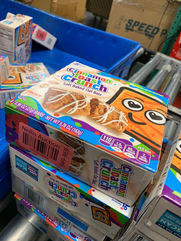 Photo 1 of ***(EXP:6/13/25) NONREFUNDABLE*** Cinnamon Toast Crunch Soft Baked Oat Bars, Chewy Snack Bars, 6 ct
