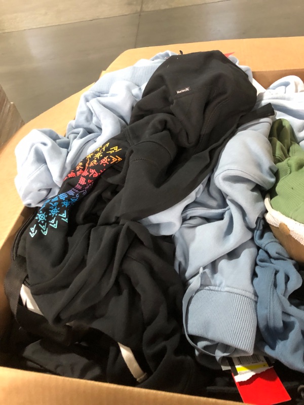 Photo 2 of ***NON REFUNABLE***BUNDLE ASSORTED SIZE AND COLOR MENS CLOTHES** GILDAN SWEAT PANTS ***COLUMBIA JACKETS***