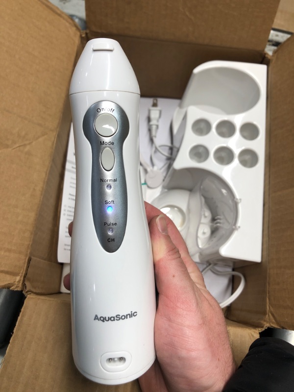 Photo 2 of (READ FULL POST) LOOSING PART INSIDE AND MIGHT HAVE SOME MISSING PART***AquaSonic Home Dental Center Rechargeable Power Toothbrush & Smart Water Flosser - Complete Family Oral Care System - 10 Attachments and Tips Included - Various Modes & Timers (White)