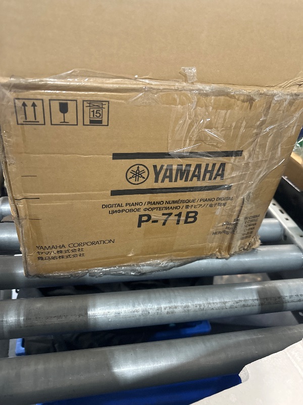 Photo 7 of *** FACTORY SEAL***Yamaha P225B