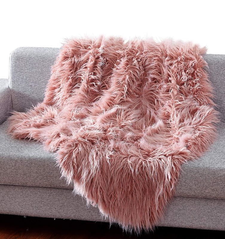 Photo 1 of ***LIGHT PiNK***Ultra Soft Heavy Faux Fur Throw Blanket (50" x 60") - Shaggy Hair Pink