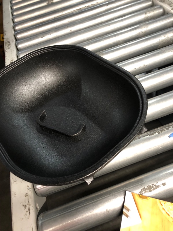 Photo 3 of ***DAMAGED - HANDLE BROKEN - SEE PICTURES***
Cuisiland Large Heavy Duty Pre-seasoned Cast Iron Bread & Loaf Pan - A perfect way for baking