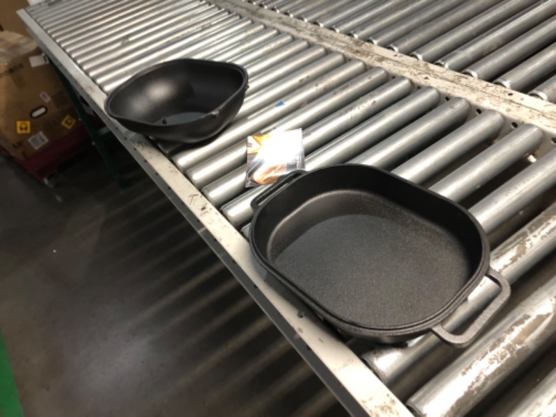 Photo 4 of ***DAMAGED - HANDLE BROKEN - SEE PICTURES***
Cuisiland Large Heavy Duty Pre-seasoned Cast Iron Bread & Loaf Pan - A perfect way for baking