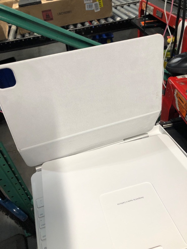 Photo 1 of ***SEE NOTES*** 
Apple Magic Keyboard for iPad Pro 12.9-inch