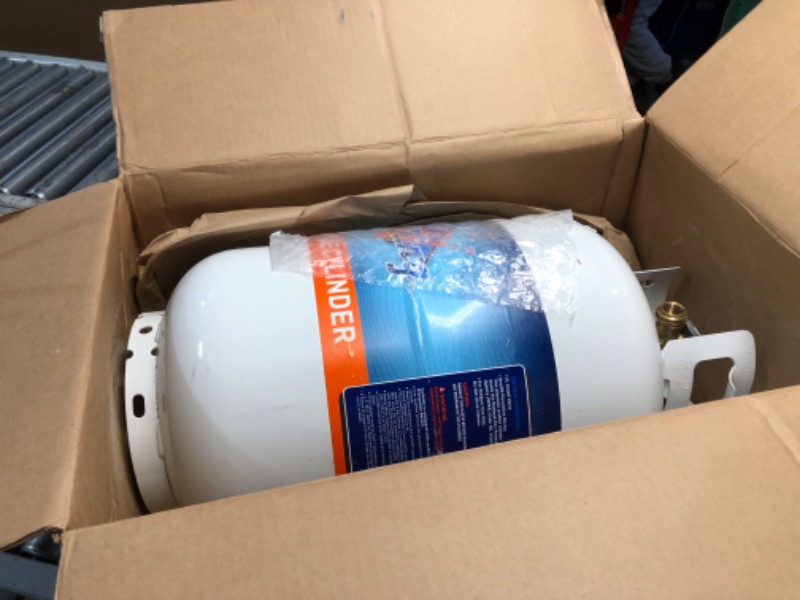 Photo 5 of ***NONREFUNDABLE - FOR PARTS - NOT FUNCTIONAL - SEE COMMENTS***
Flame King YSN-301 30 Pound Steel Propane Tank Cylinder with Type 1 Overflow Protection Device Valve DOT and TC Compliant, White (Package May Vary)