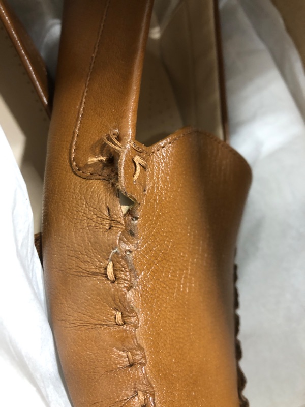 Photo 3 of * ONE SHOE HAS MINOR DAMAGE* Cole Haan womens Evelyn Driver Driving Style Loafer, Brown, 7.5 US